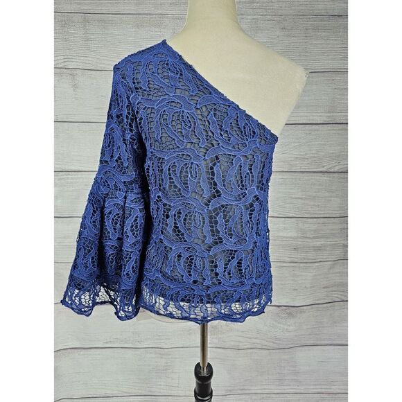 Chelsea 28 One Shoulder Lace Over Top Blue and Black Size Small - Picture 4 of 9